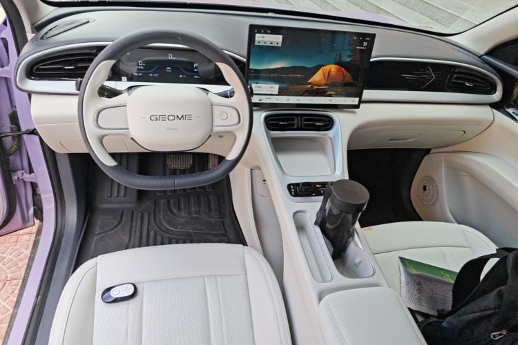 Used Geely Galaxy Geome 2025 410 km Free Version Center Console