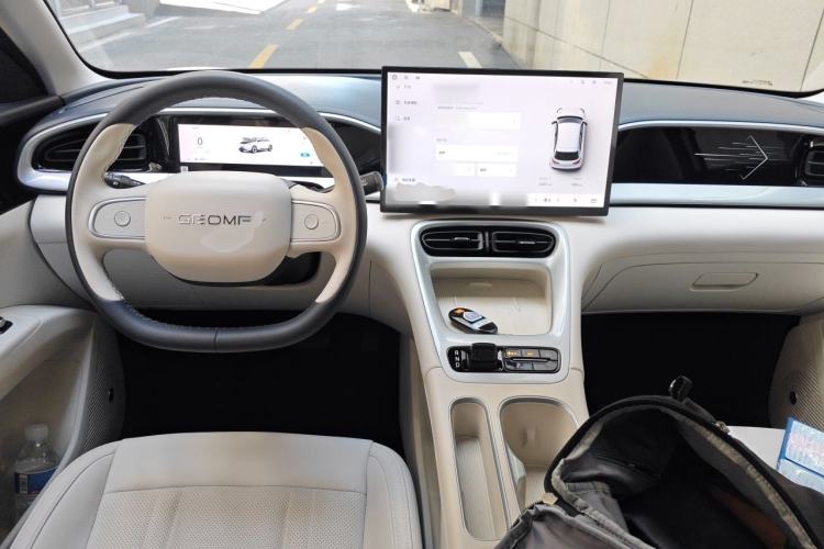 Used Geely Galaxy Geome 2025 UP 410km Exploration+ Edition Center Console