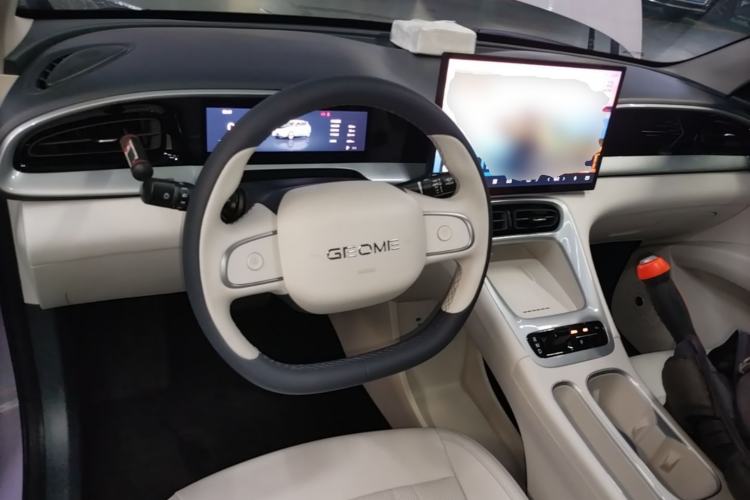 Used Geely Galaxy Geome 2025 UP 410km Exploration Edition Center Console