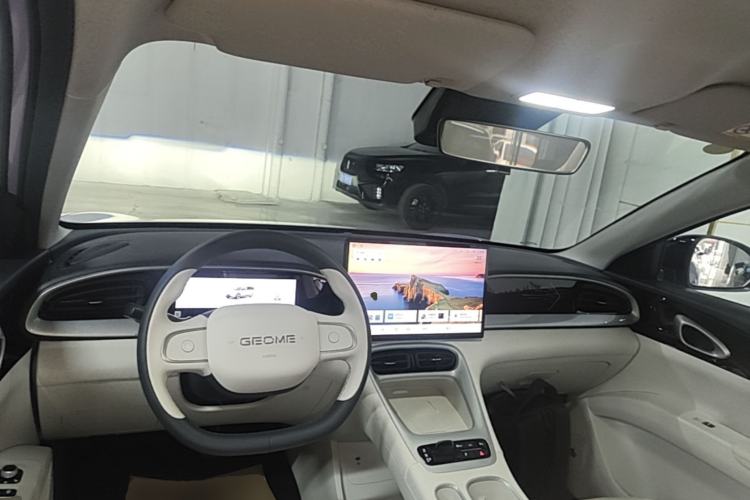 Used Geely Galaxy Geome 2025 UP 410km Exploration Edition Center Console