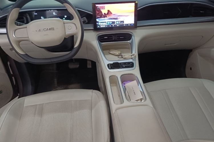 Used Geely Galaxy Geome 2025 310km Youth Edition Center Console