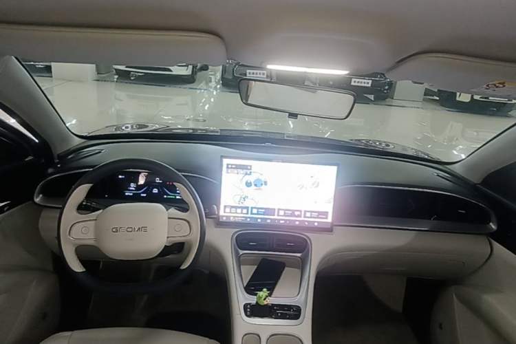 Used Geely Galaxy Geome 2025 310km Dream Edition Center Console