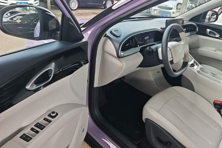 Used Geely Galaxy Geome 2025 UP 410km Exploration Edition Driver Seat