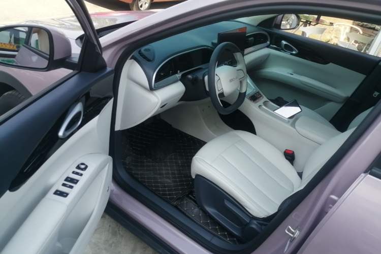 Used Geely Galaxy Geome 2025 310km Dream Edition Driver Seat