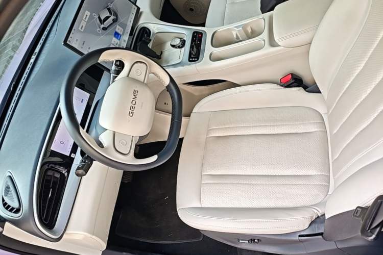 Used Geely Galaxy Geome 2025 UP 410km Exploration+ Edition Driver Seat