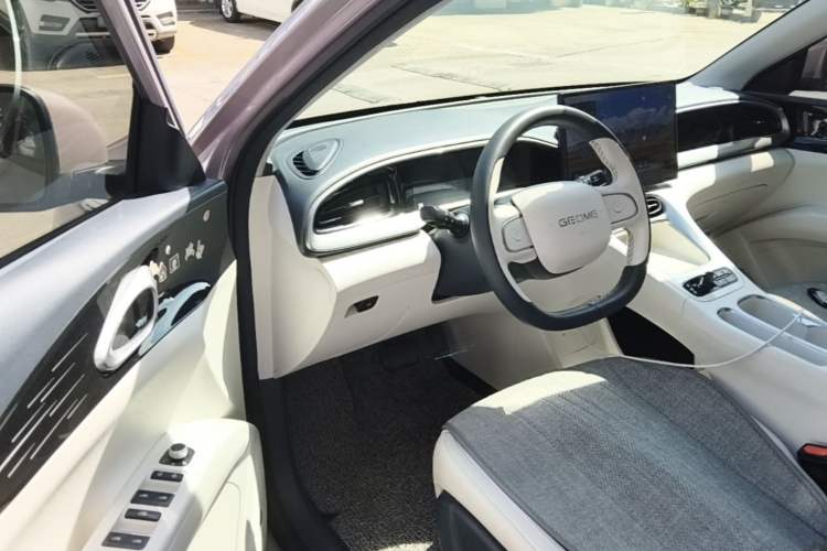Used Geely Galaxy Geome 2025 UP 410km Exploration Edition Driver Seat