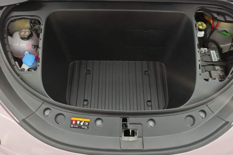 Used Geely Galaxy Geome 2025 310km Youth Edition Engine Bay