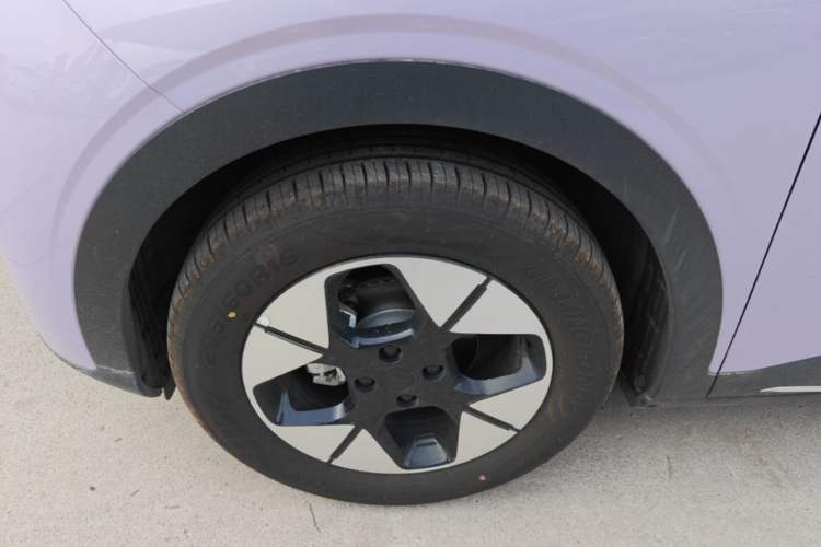 Used Geely Galaxy Geome 2025 UP 410km Exploration Edition Exterior 4