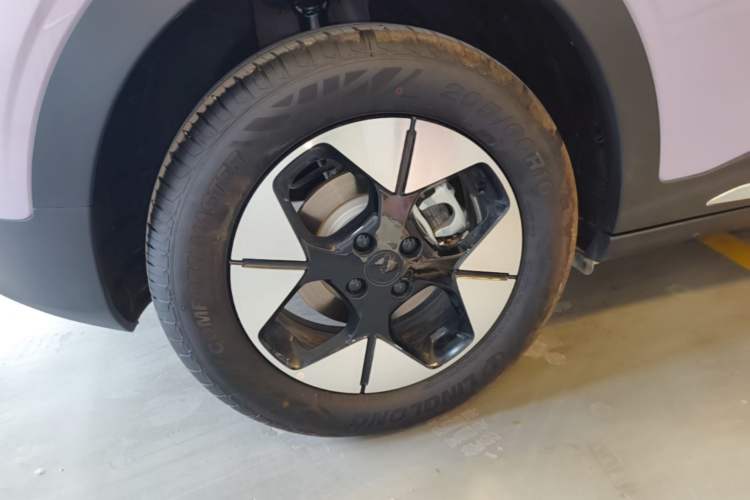 Used Geely Galaxy Geome 2025 UP 410km Exploration+ Edition Exterior 5