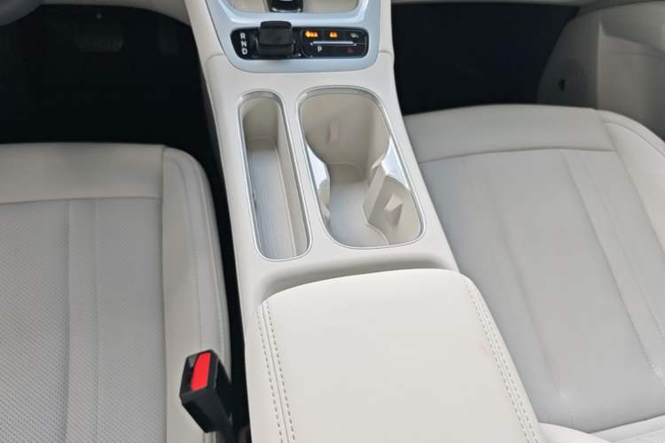 Used Geely Galaxy Geome 2025 UP 410km Exploration Edition Gear Lever