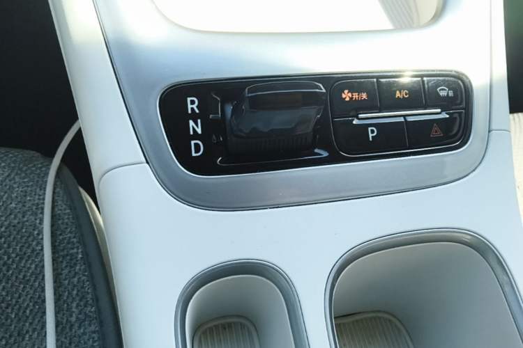 Used Geely Galaxy Geome 2025 UP 410km Exploration Edition Gear Lever
