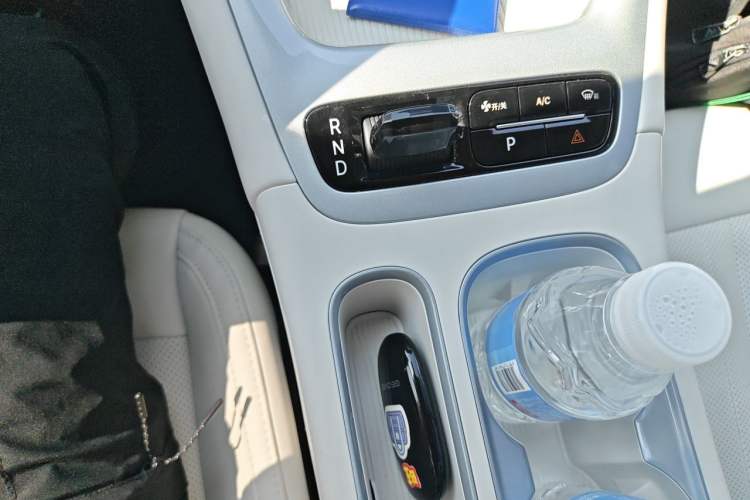 Used Geely Galaxy Geome 2025 UP 410km Exploration+ Edition Gear Lever