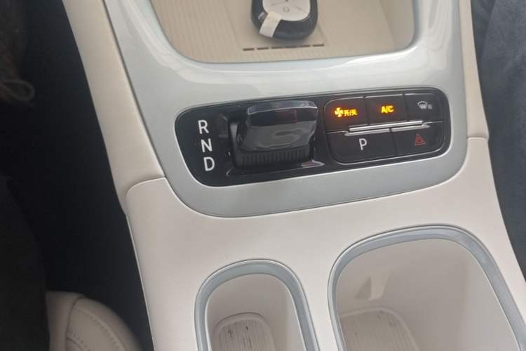 Used Geely Galaxy Geome 2025 UP 410km Exploration+ Edition Gear Lever