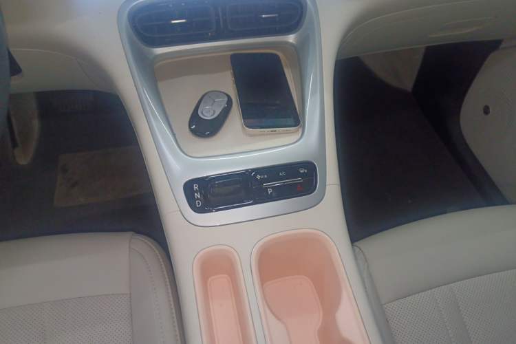 Used Geely Galaxy Geome 2025 UP 410km Exploration Edition Gear Lever