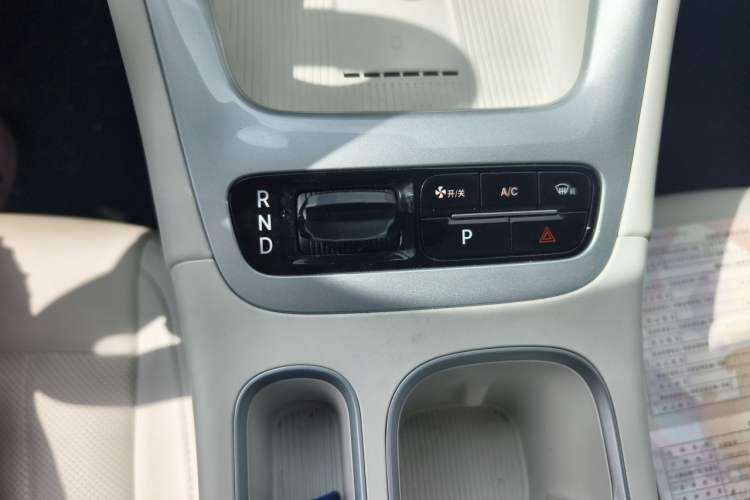 Used Geely Galaxy Geome 2025 UP 410km Exploration Edition Gear Lever