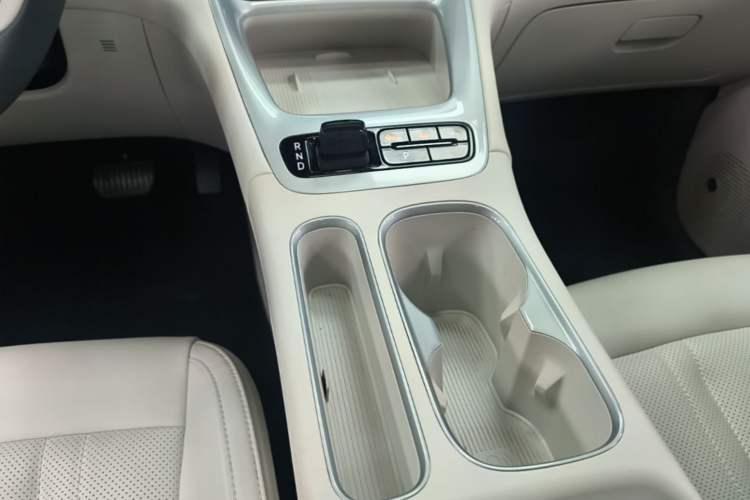 Used Geely Galaxy Geome 2025 UP 410km Exploration+ Edition Gear Lever