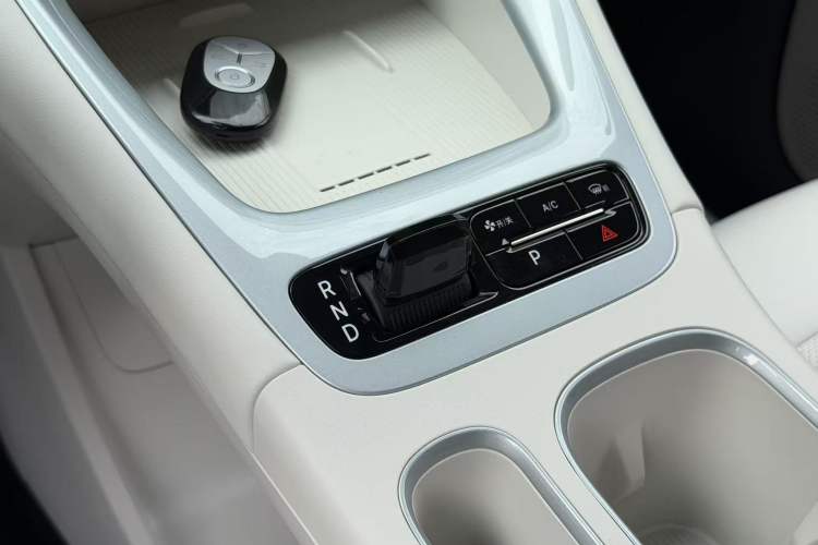 Used Geely Galaxy Geome 2025 UP 410km Exploration+ Edition Interior 1