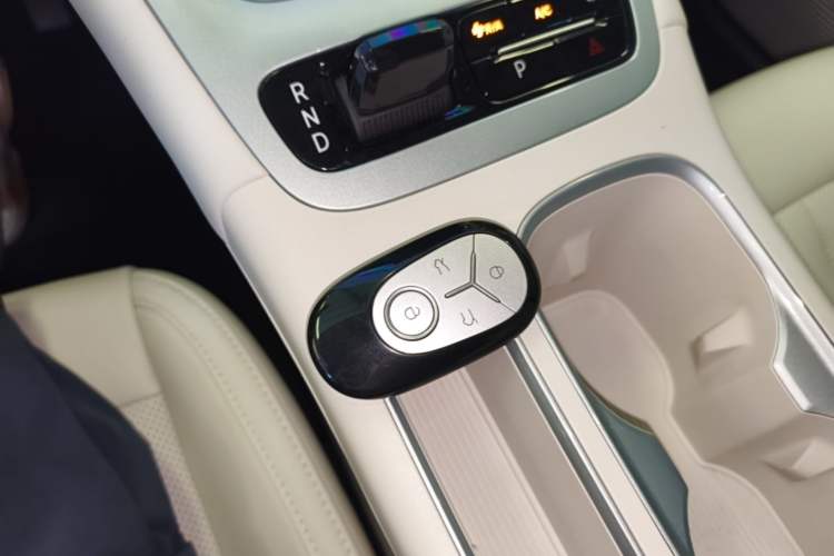 Used Geely Galaxy Geome 2025 UP 410km Exploration+ Edition Interior 1