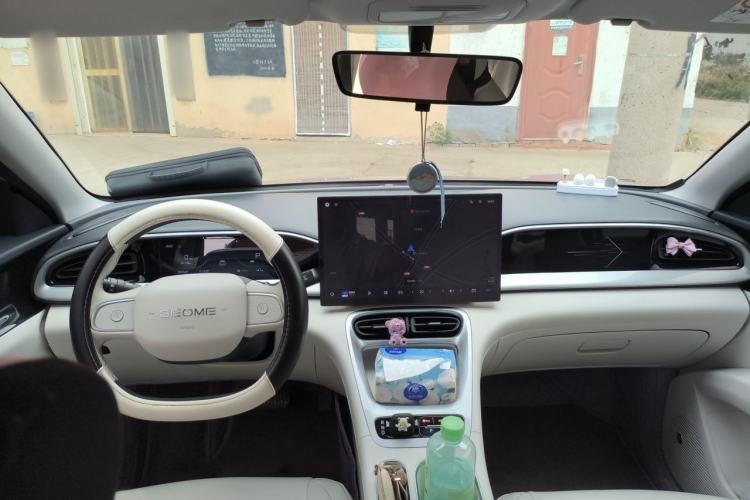 Used Geely Galaxy Geome 2025 310km Dream Edition Interior 2
