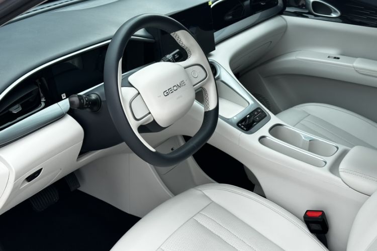Used Geely Galaxy Geome 2025 310km Youth Edition Interior 2