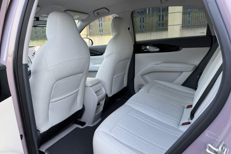 Used Geely Galaxy Geome 2025 UP 410km Exploration Edition Interior 3