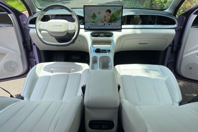 Used Geely Galaxy Geome 2025 UP 410km Exploration+ Edition Interior 5