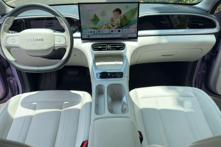 Used Geely Galaxy Geome 2025 UP 410km Exploration+ Edition Interior 8