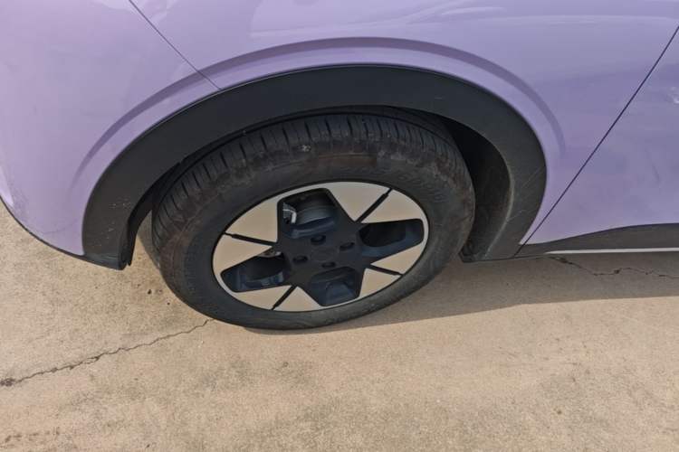 Used Geely Galaxy Geome 2025 UP 410km Exploration+ Edition Left Front Wheel Hub
