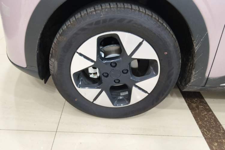 Used Geely Galaxy Geome 2025 310km Dream Edition Left Front Wheel Hub