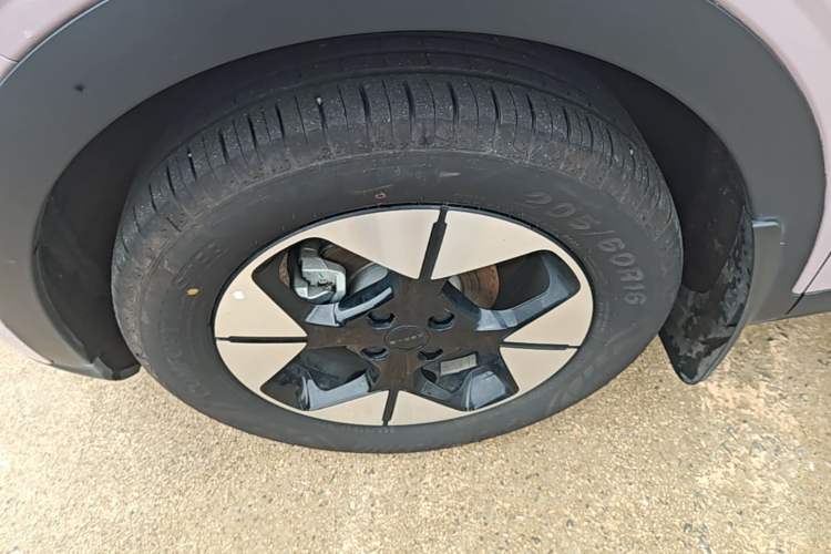 Used Geely Galaxy Geome 2025 310km Dream Edition Left Front Wheel Hub