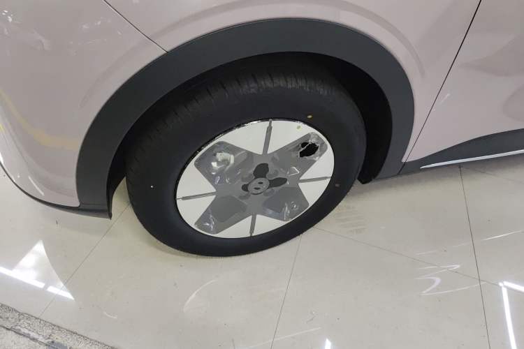 Used Geely Galaxy Geome 2025 310km Dream Edition Left Front Wheel Hub