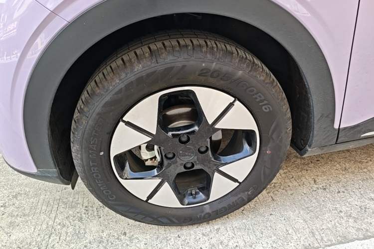 Used Geely Galaxy Geome 2025 UP 410km Exploration+ Edition Left Front Wheel Hub