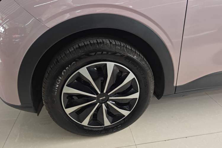 Used Geely Galaxy Geome 2025 310km Youth Edition Left Front Wheel Hub