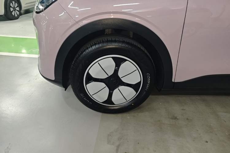Used Geely Galaxy Geome 2025 310km Youth Edition Left Front Wheel Hub