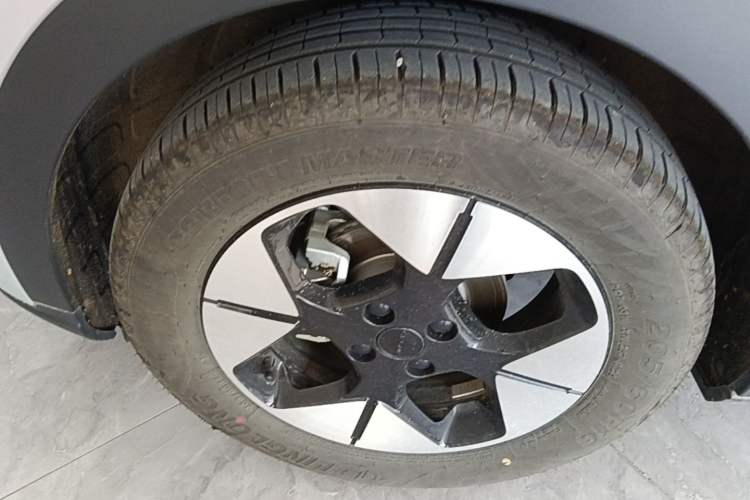 Used Geely Galaxy Geome 2025 310km Dream Edition Left Front Wheel Hub