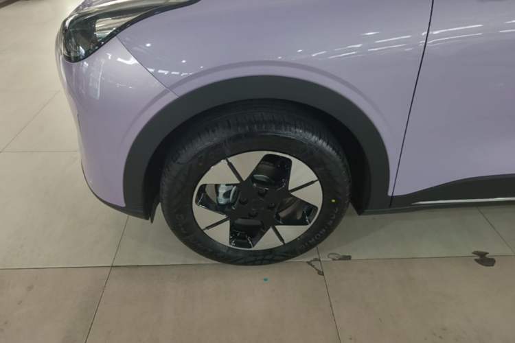 Used Geely Galaxy Geome 2025 UP 410km Exploration+ Edition Left Front Wheel Hub