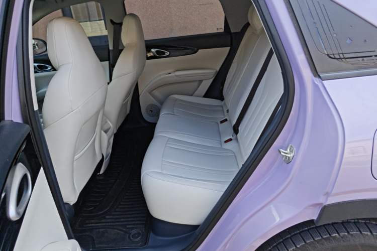 Used Geely Galaxy Geome 2025 410 km Free Version Left Rear Seat