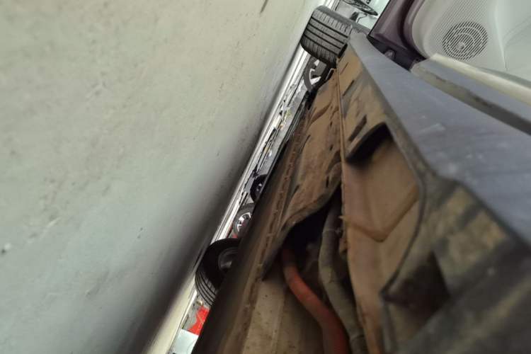 Used Geely Galaxy Geome 2025 UP 410km Exploration Edition Left Side Sill