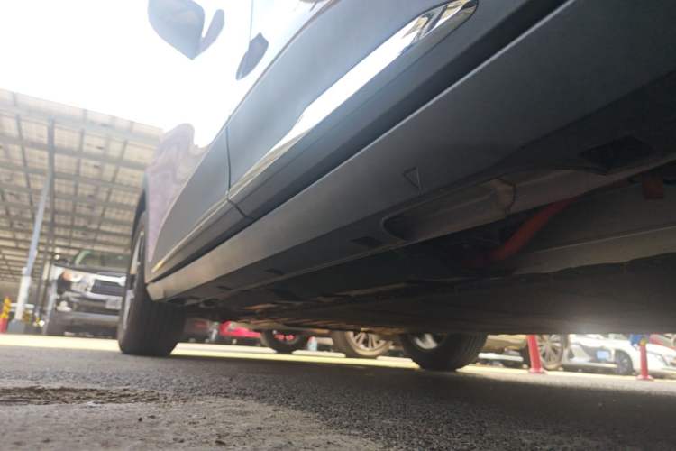 Used Geely Galaxy Geome 2025 UP 410km Exploration+ Edition Left Side Sill