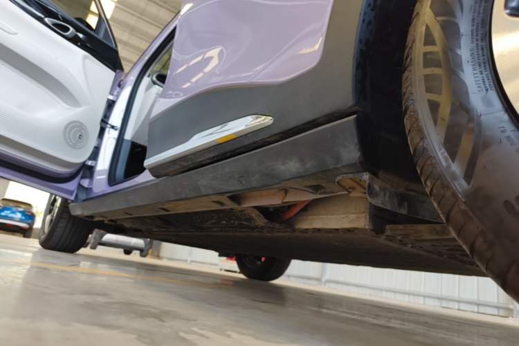Used Geely Galaxy Geome 2025 UP 410km Exploration+ Edition Left Side Sill