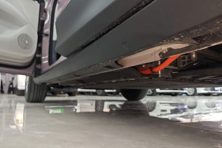 Used Geely Galaxy Geome 2025 310km Youth Edition Left Side Sill