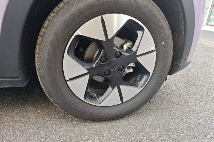 Used Geely Galaxy Geome 2025 UP 410km Exploration+ Edition Right Front Wheel Hub