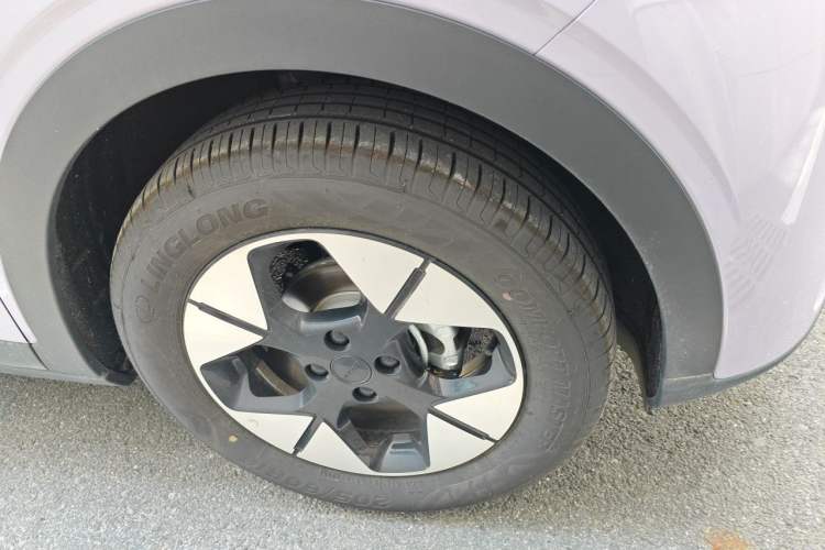Used Geely Galaxy Geome 2025 UP 410km Exploration+ Edition Right Front Wheel Hub
