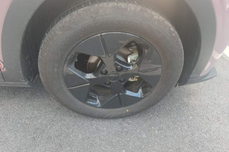 Used Geely Galaxy Geome 2025 UP 410km Exploration Edition Right Front Wheel Hub