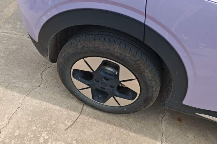 Used Geely Galaxy Geome 2025 UP 410km Exploration+ Edition Right Rear Wheel Hub