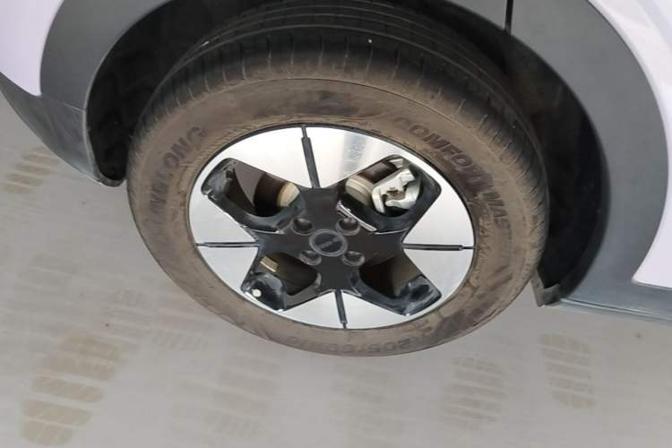 Used Geely Galaxy Geome 2025 410 km Free Version Right Rear Wheel Hub