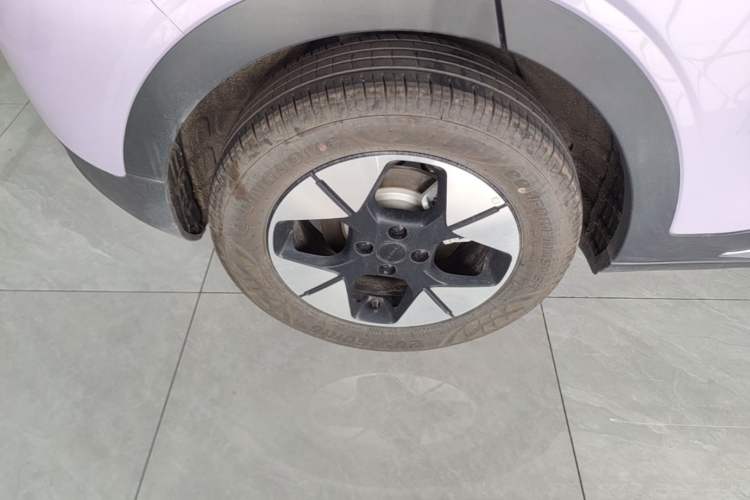Used Geely Galaxy Geome 2025 UP 410km Exploration+ Edition Right Rear Wheel Hub