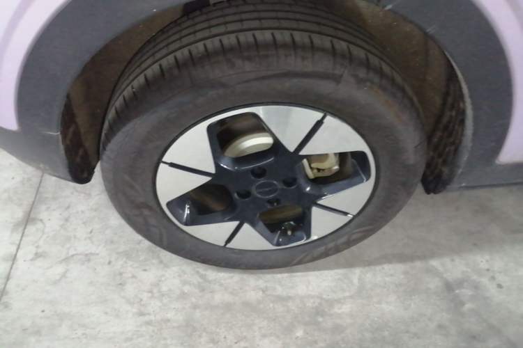 Used Geely Galaxy Geome 2025 UP 410km Exploration+ Edition Right Rear Wheel Hub