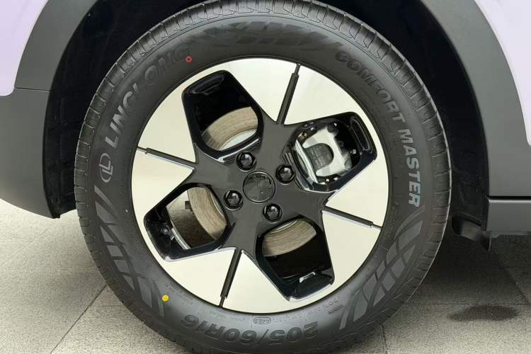 Used Geely Galaxy Geome 2025 UP 410km Exploration+ Edition Right Rear Wheel Hub