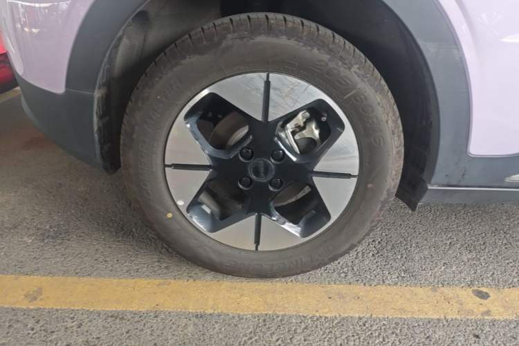 Used Geely Galaxy Geome 2025 UP 410km Exploration+ Edition Right Rear Wheel Hub